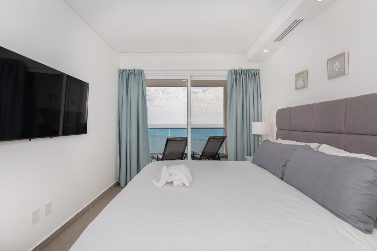 Brand New Contemporary 2 Bd Oceanfront Condo At Encantame Towers Verano E302 Playa Encanto Exteriör bild